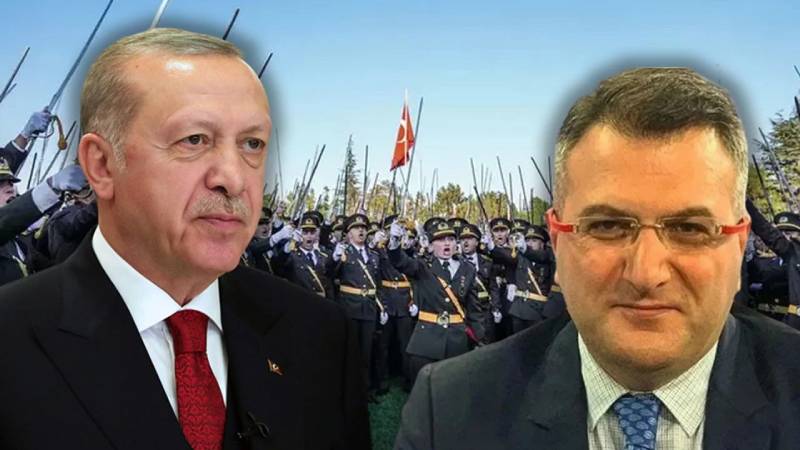 Cem Küçük: O yemini edip millete kılıç çeken kim varsa bedelini ödemeli, her subay Başkomutan Erdoğan ve milletin emrindedir